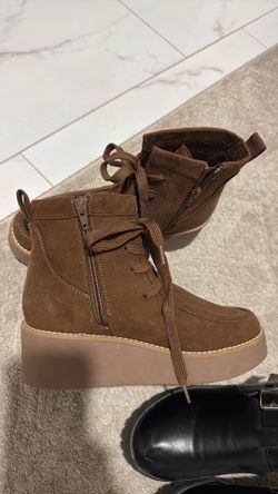Brown boots