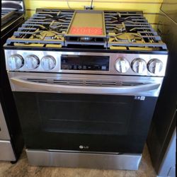 LG ThinQ 5 Burner Slide In Stove With Air Fry 30 Wide Q0RB