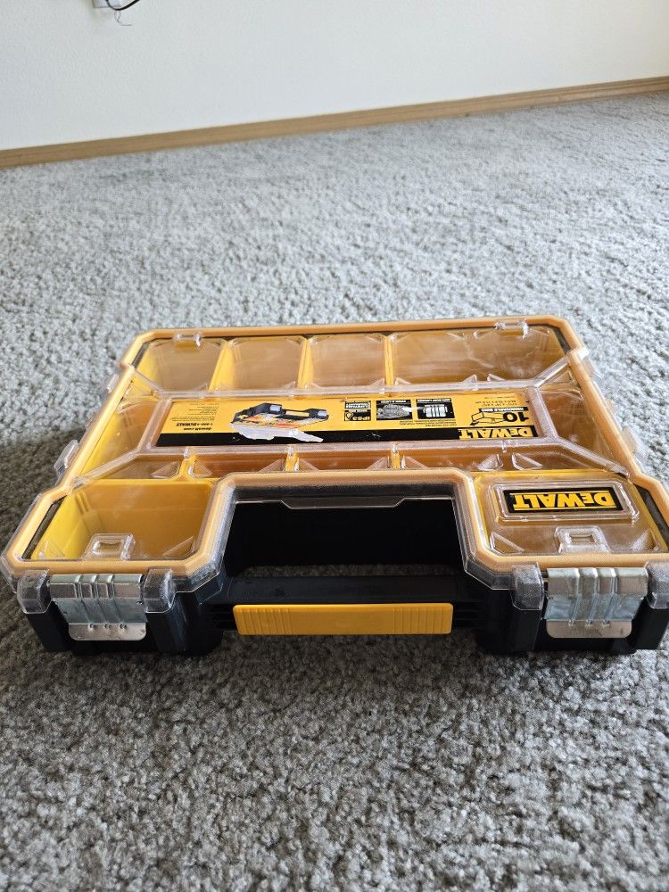 Dewalt Box