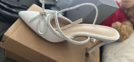 Size 8 White Heels With Matching Purse