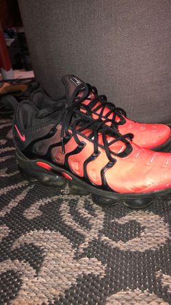 Nike Air VaporMax Plus Crimson Gradient Size 8