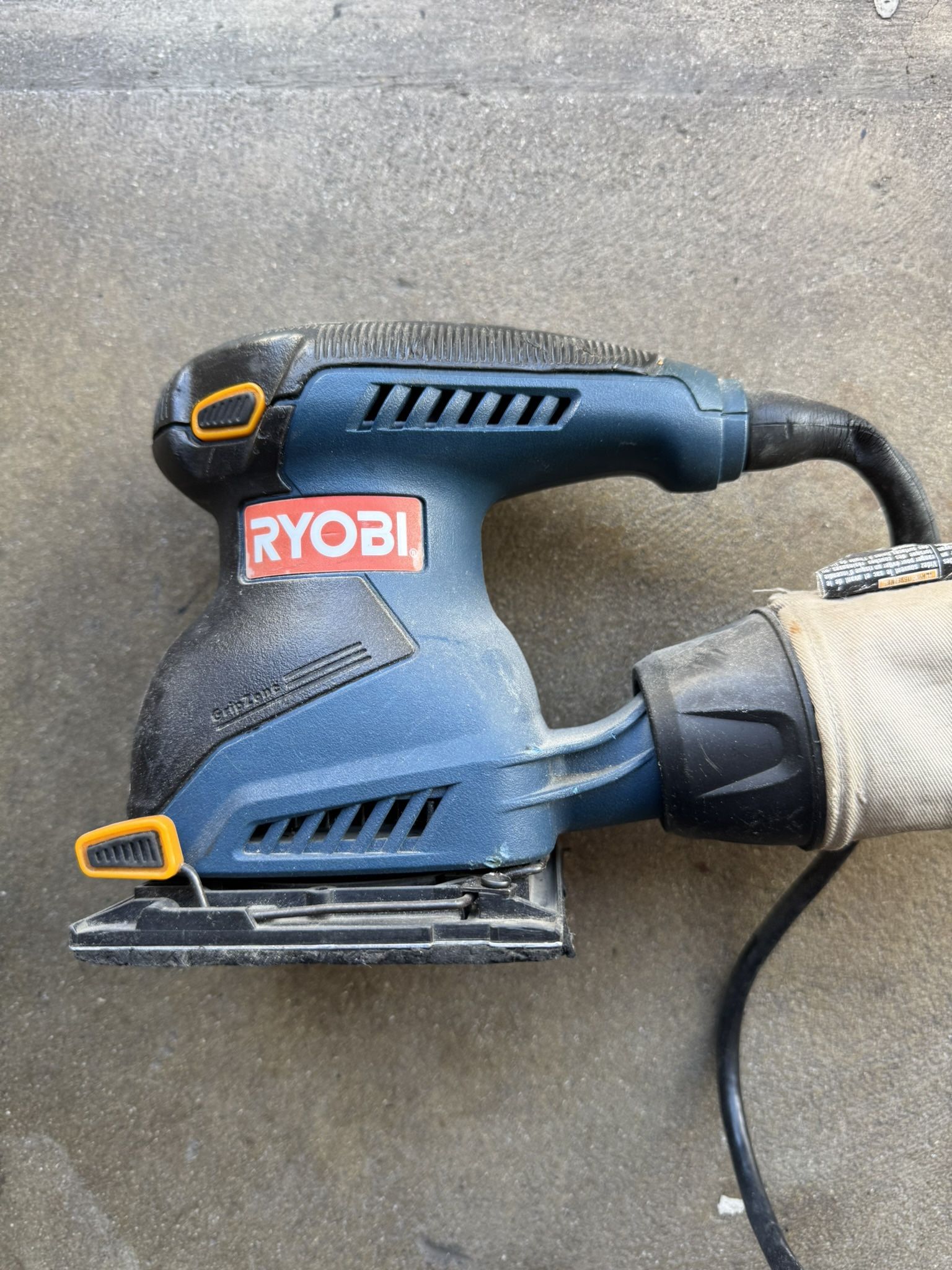 Ryobi 1/4 Sheet Sander