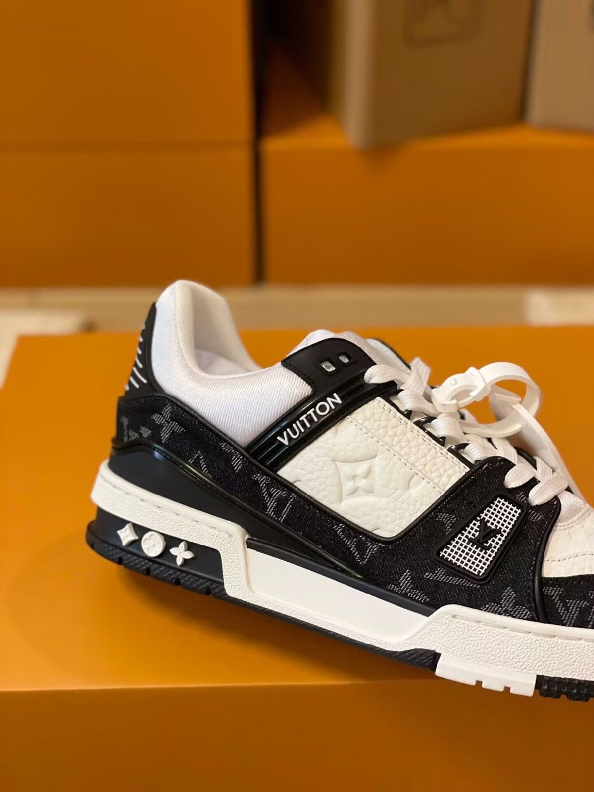 LV Trainer Shoes Black And White Size 13 for Sale in Lawrence, MA