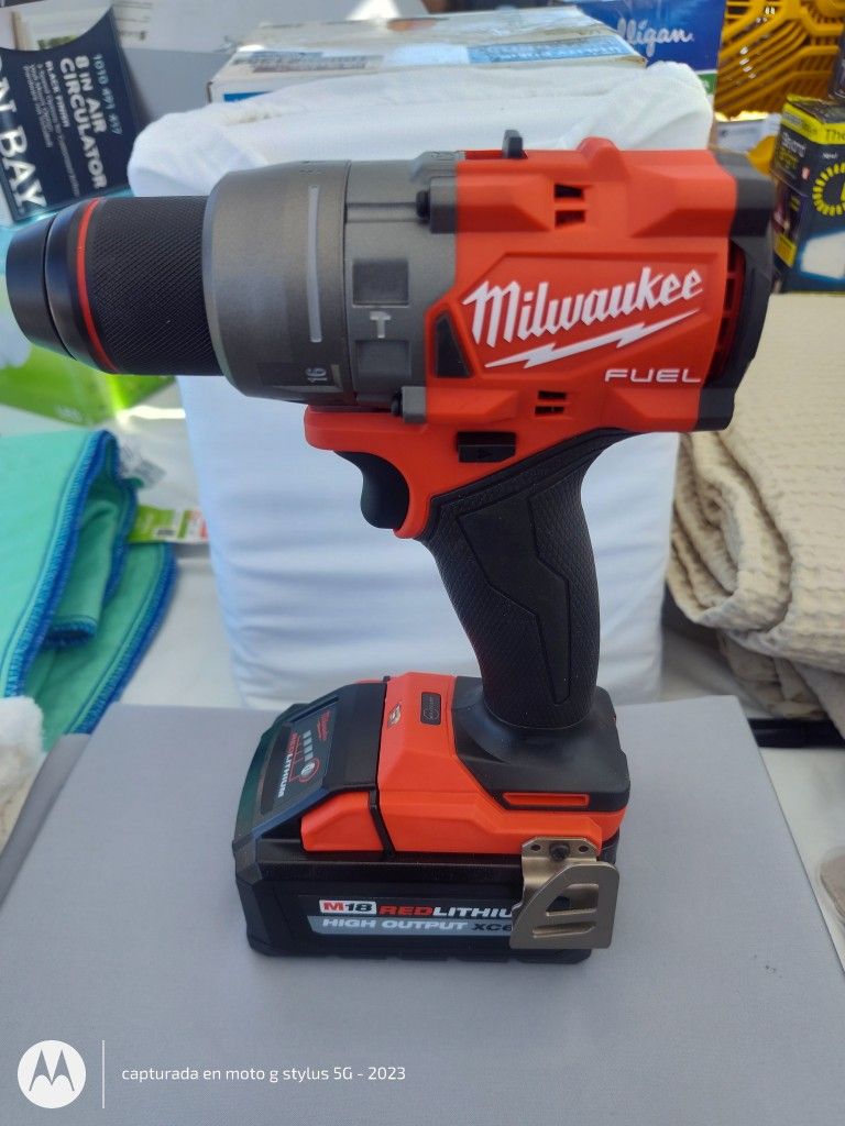 Milwaukee M18 Fuel 18 V 1/2 Hammer Drill Driver Battery Included 6.O
