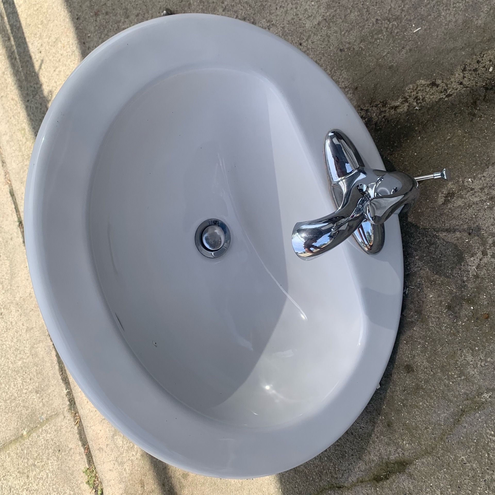 Sink + faucet