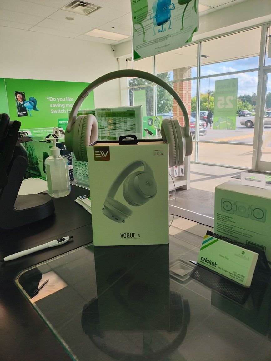 EW Vogue 3 Flip Out Headphones