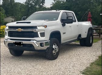 Silverado Sierra 35x12.50r17 dually wheels and tires - OEM stock wheels
