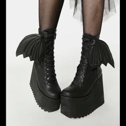 Size 5 Widow Bat Boots