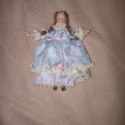 Vintage Collectibles Female Doll