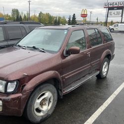 1999 Infiniti QX4