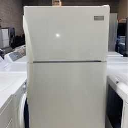 Frigidaire Refrigerator Top Freezer 