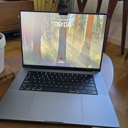 MacBook Pro M1 Chip 32Gb Ram 4TB Hard Drive Excellent Condition!!