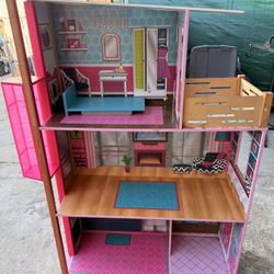 4ft Barbie Doll House