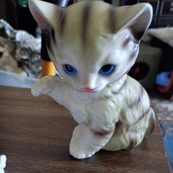 Vintage Wales ceramic tabby cat