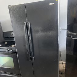  Kenmore Black Side by Side Refrigerator 