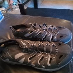 New Good Condicion Eddie Bauer Size 13  Men Shoe's 