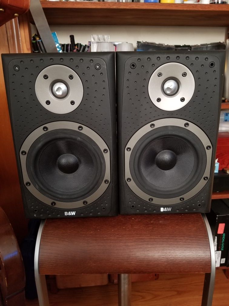 Bowers & Wilkins DM303 Bookshelf Speakers