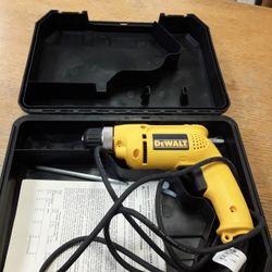 DEWALT DRILL