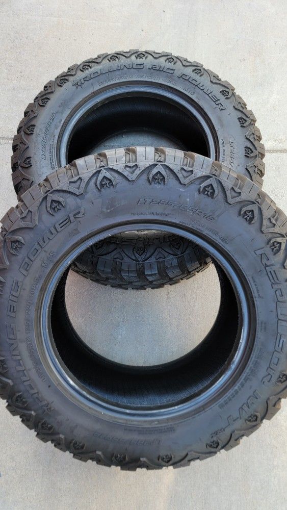 Lt285/65R18 Two Tires Llantas (USED)