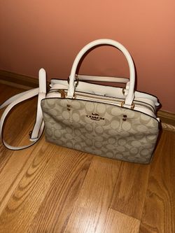 Coach Lillie Carryall – Light Khaki/Chalk