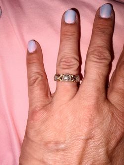 Gold XO Heart Band Ring with Diamonds