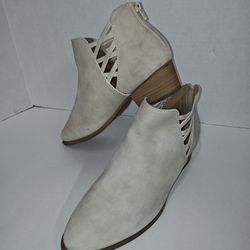 Comfort Brand Women's Cutout Beige Ankle Booties Shoes With Heel Zipper Size 10