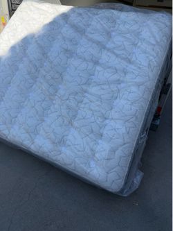 King size bed mattress king koil intimate firm button top pillow trimline Stearns & foster Aireloom Kluft hotel collection avocado Saatva Chattam well