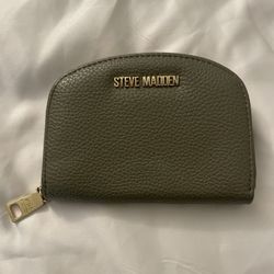 Steven Madden Small  Olive Green Wallet 