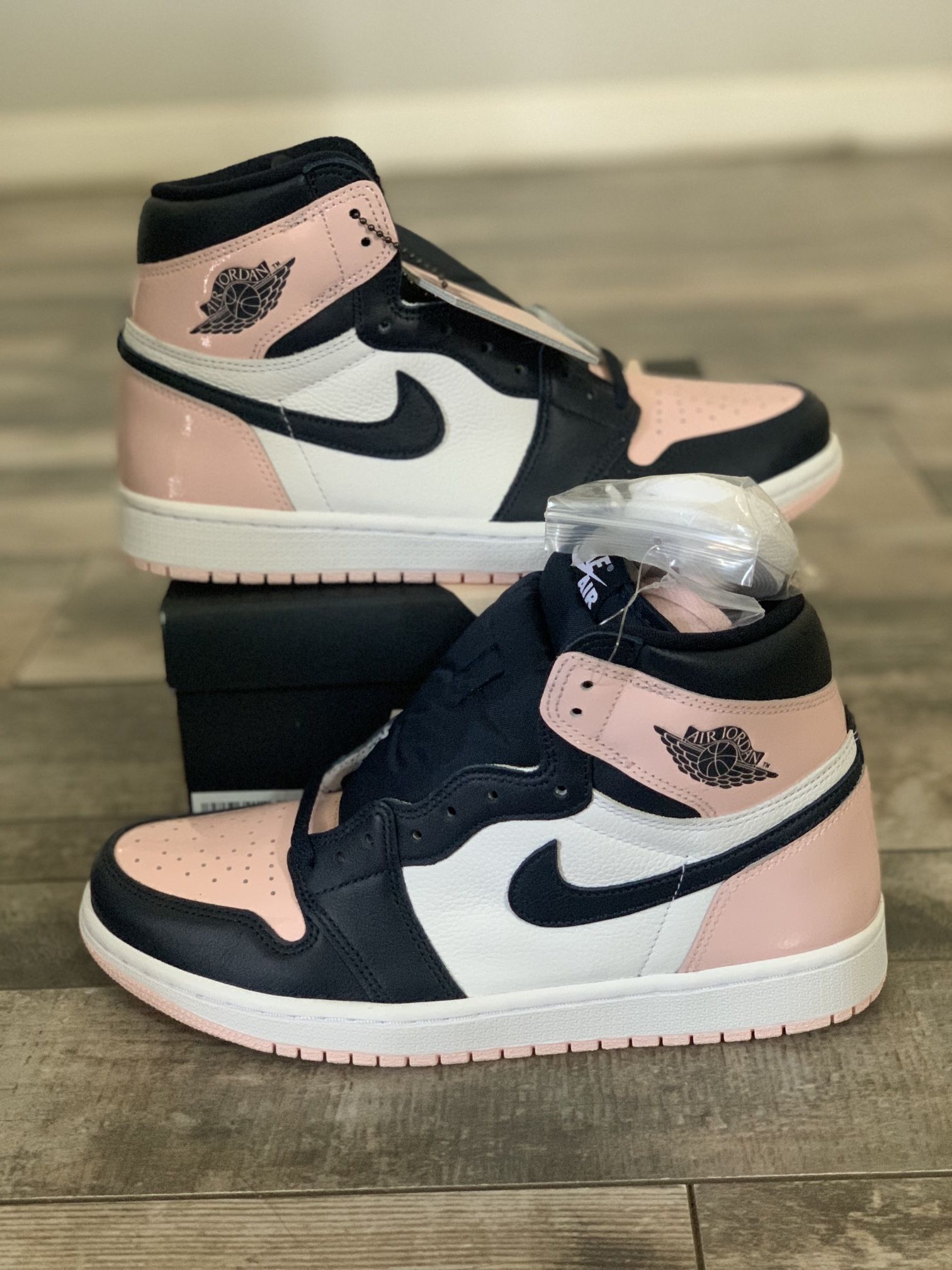 Jordan 1 Retro High OG SE Bubble Gum Womens 9