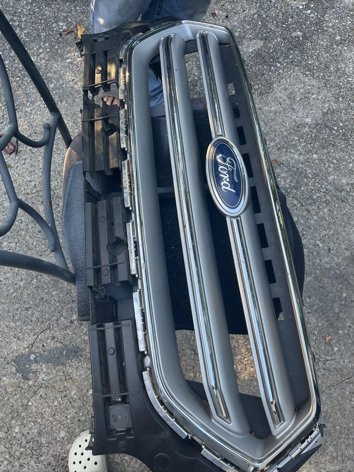 Ford Escape Grill 2020