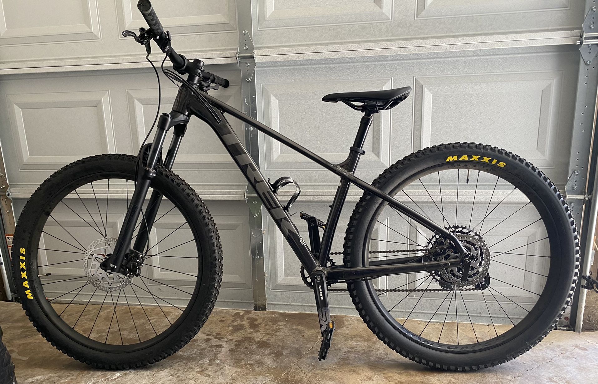 Roscoe 7 - TREK Bike - Size M
