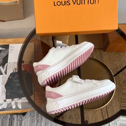 Louis Vuitton Time Out 30