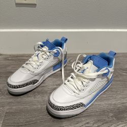 Air Jordan 3 Retro “UNC” (University Blue)  5.5y