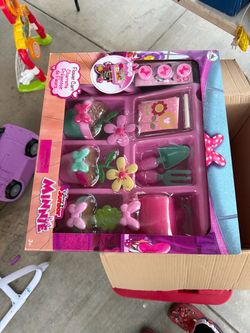 Disney Junior minnie flower cart x 2