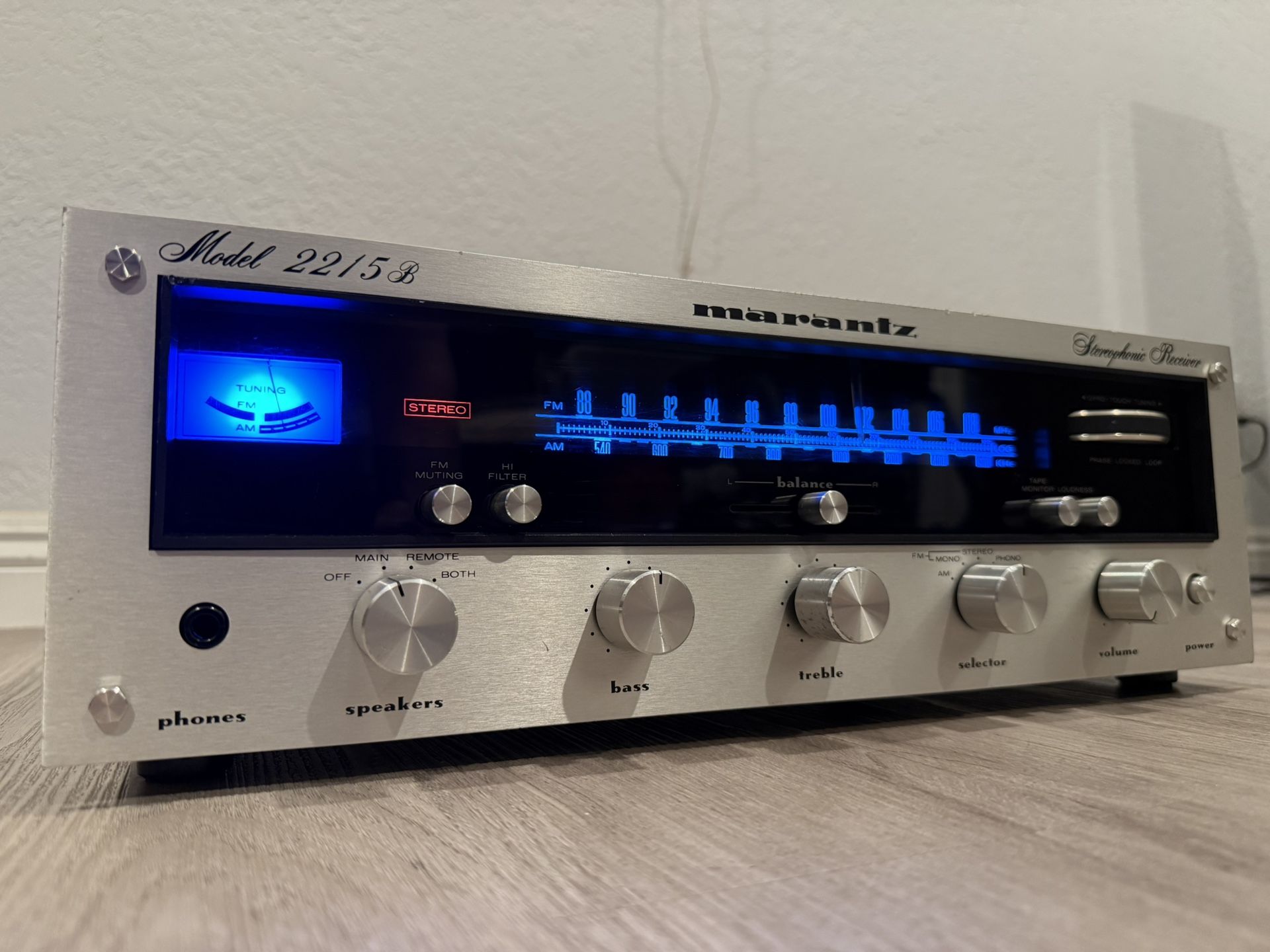 MARANTZ 2215B Stereo Receiver Fully Serviced/recapped