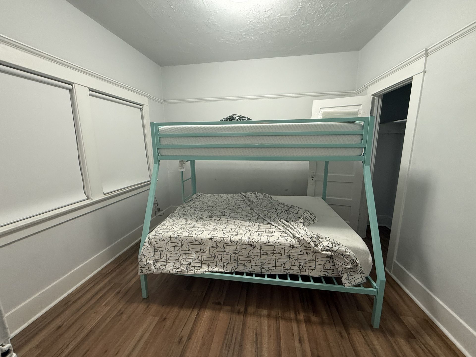 Bunk Bed Twin /full 
