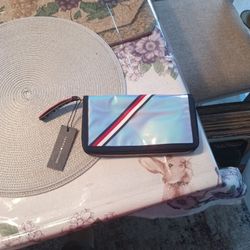 Brand New Tommy Hilfiger Wallet 