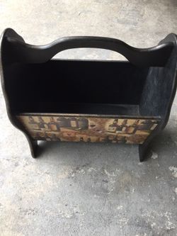 Magazine rack with wine design
