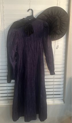 New Kids Size 10-12 Disguise Wicked Elphaba Costume..Includes dress, cape, hat