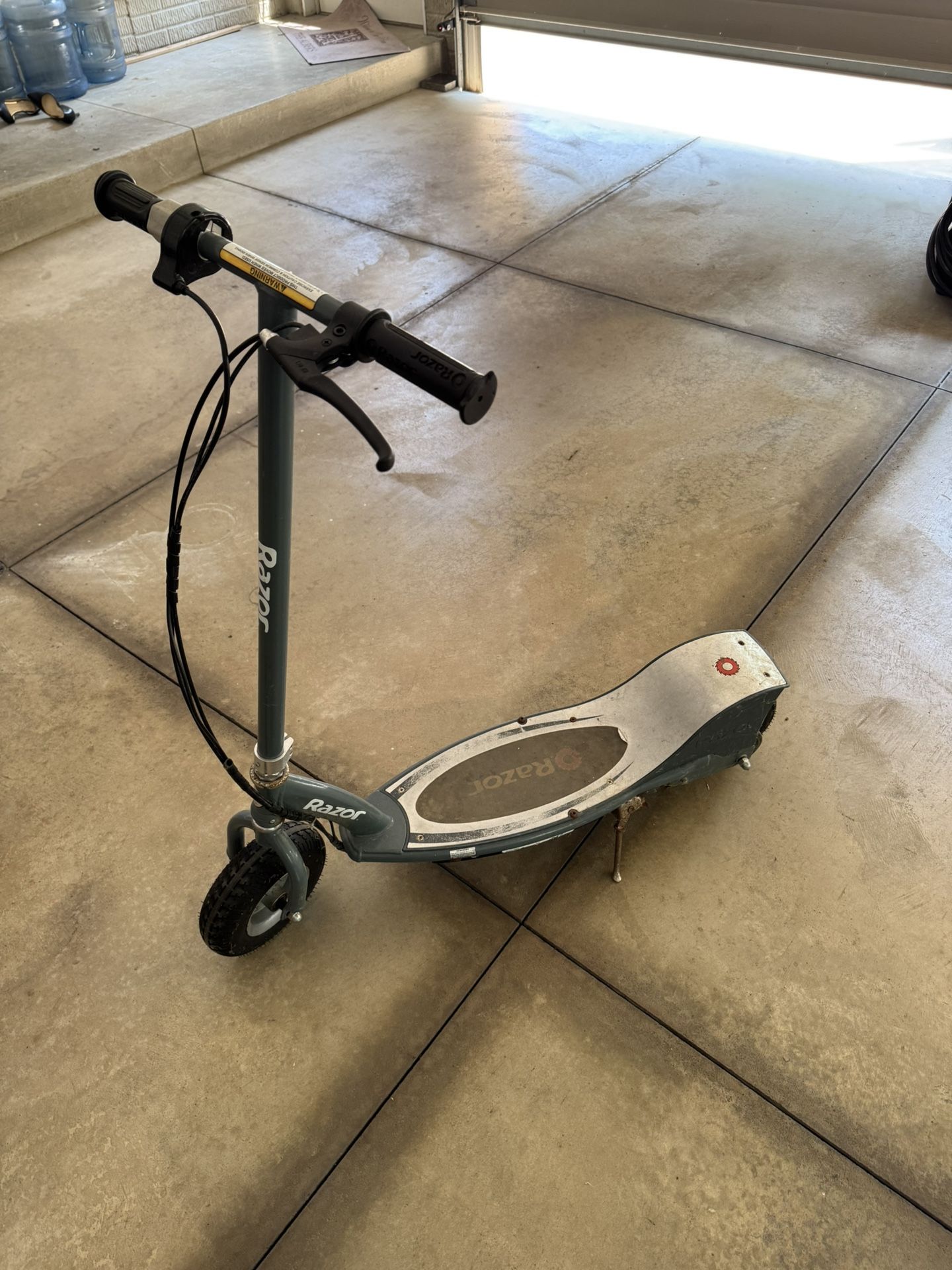 Razor Scooter E300
