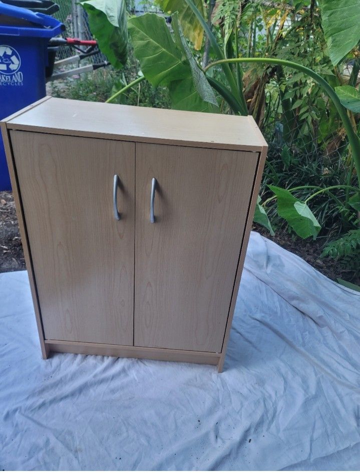 Double Shelf Cabinet 