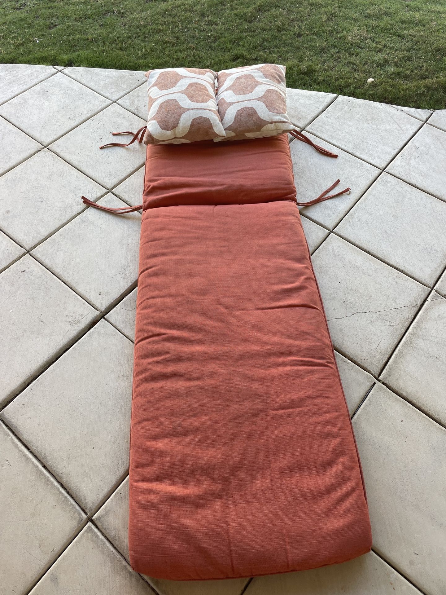 Cushion And Pillows For Lounge Chair