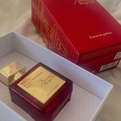 Luxury Fragrance – 70ml Extrait de Parfum (Brand New, Sealed)