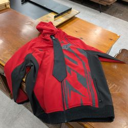 Fox jacket size xxl does not include the tie