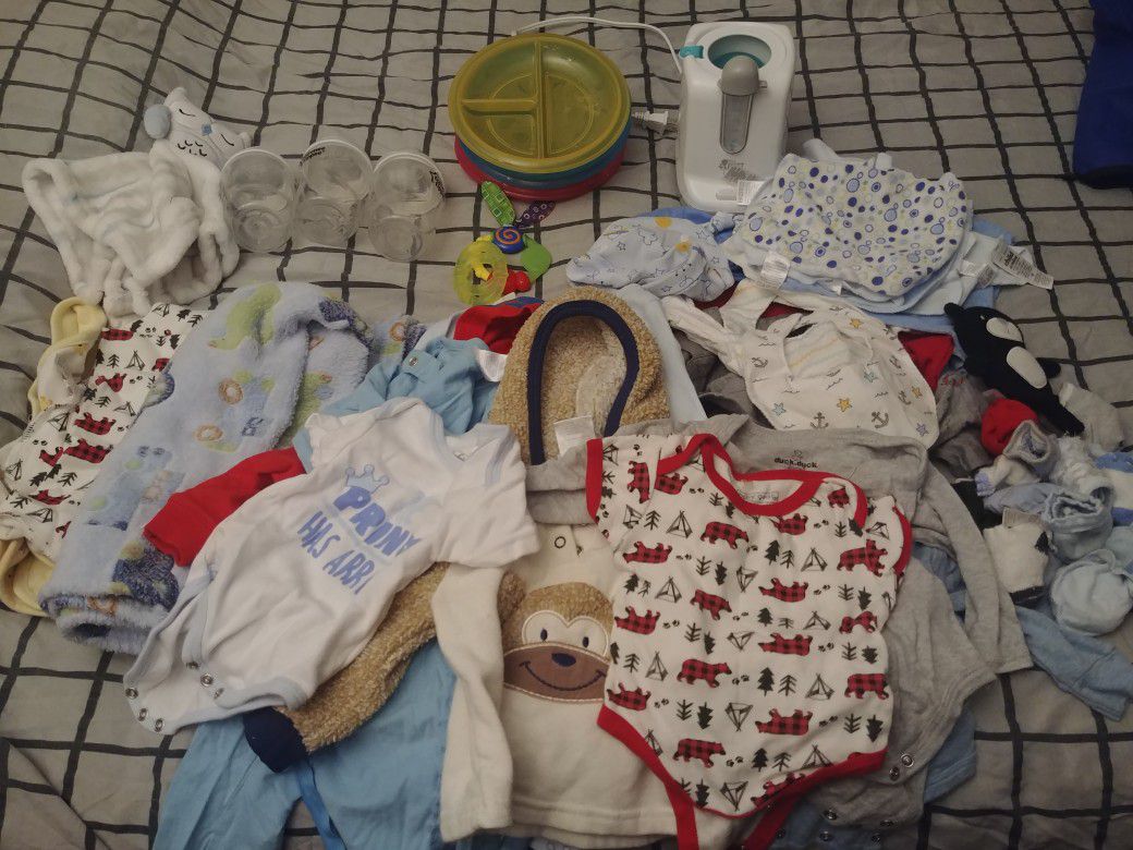 Free Baby clothes & accessories
