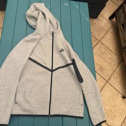 Grey Nike tech youth extra large