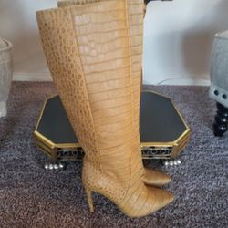 Vince Camuto Fendels Biege Croc-embossed Leather Boots