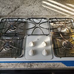 GE General Electric 36" Gas Cooktop with Electric Starter Works Great White