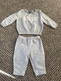 Baby Fleece 2-Piece Set – Cozy Sweater & Pants (Soft & Warm) 3-6M