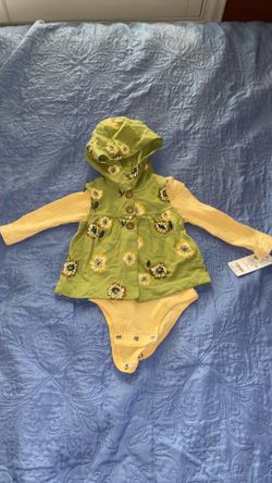 Carter’s baby outfit